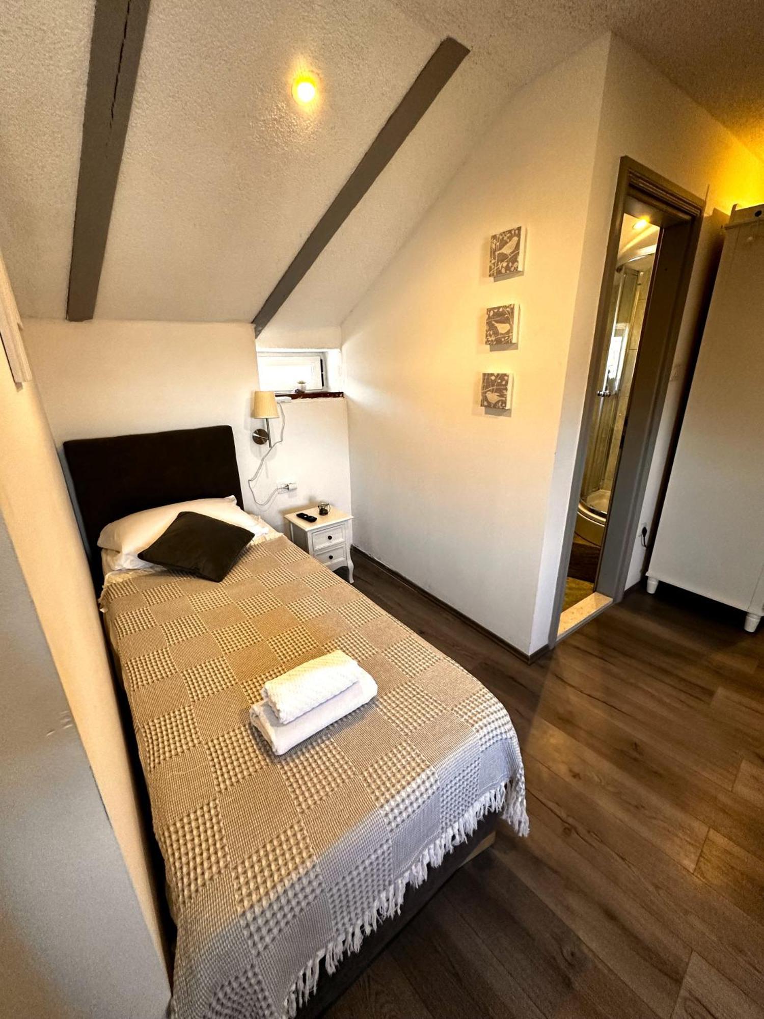 Kaštela XIV Century Rooms חדר תמונה